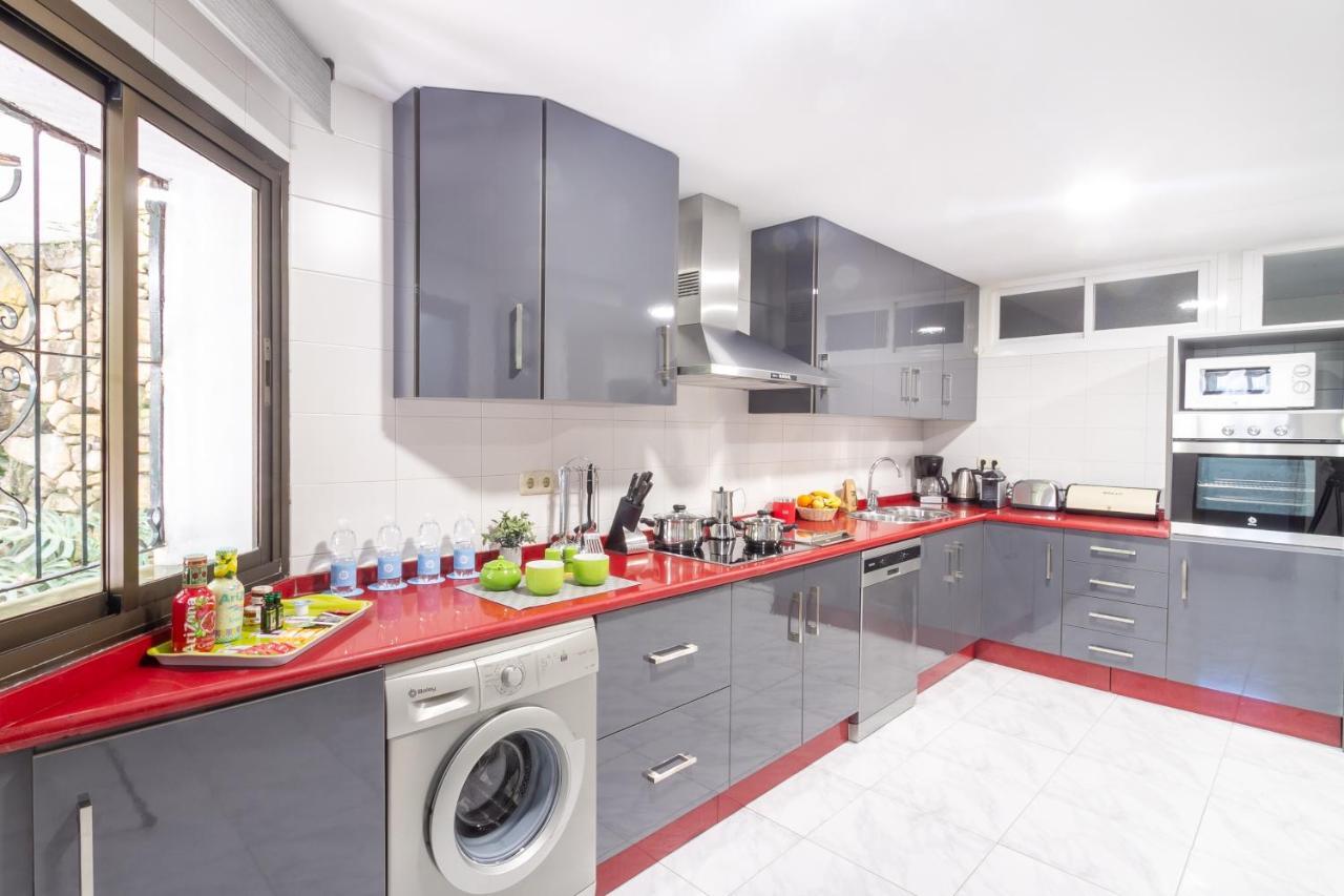 Marbella Banus Suites - Golden Beach Marbella Suite מראה חיצוני תמונה