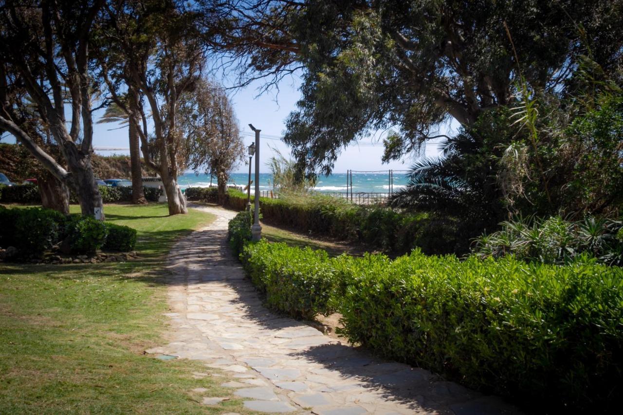 Marbella Banus Suites - Golden Beach Marbella Suite מראה חיצוני תמונה