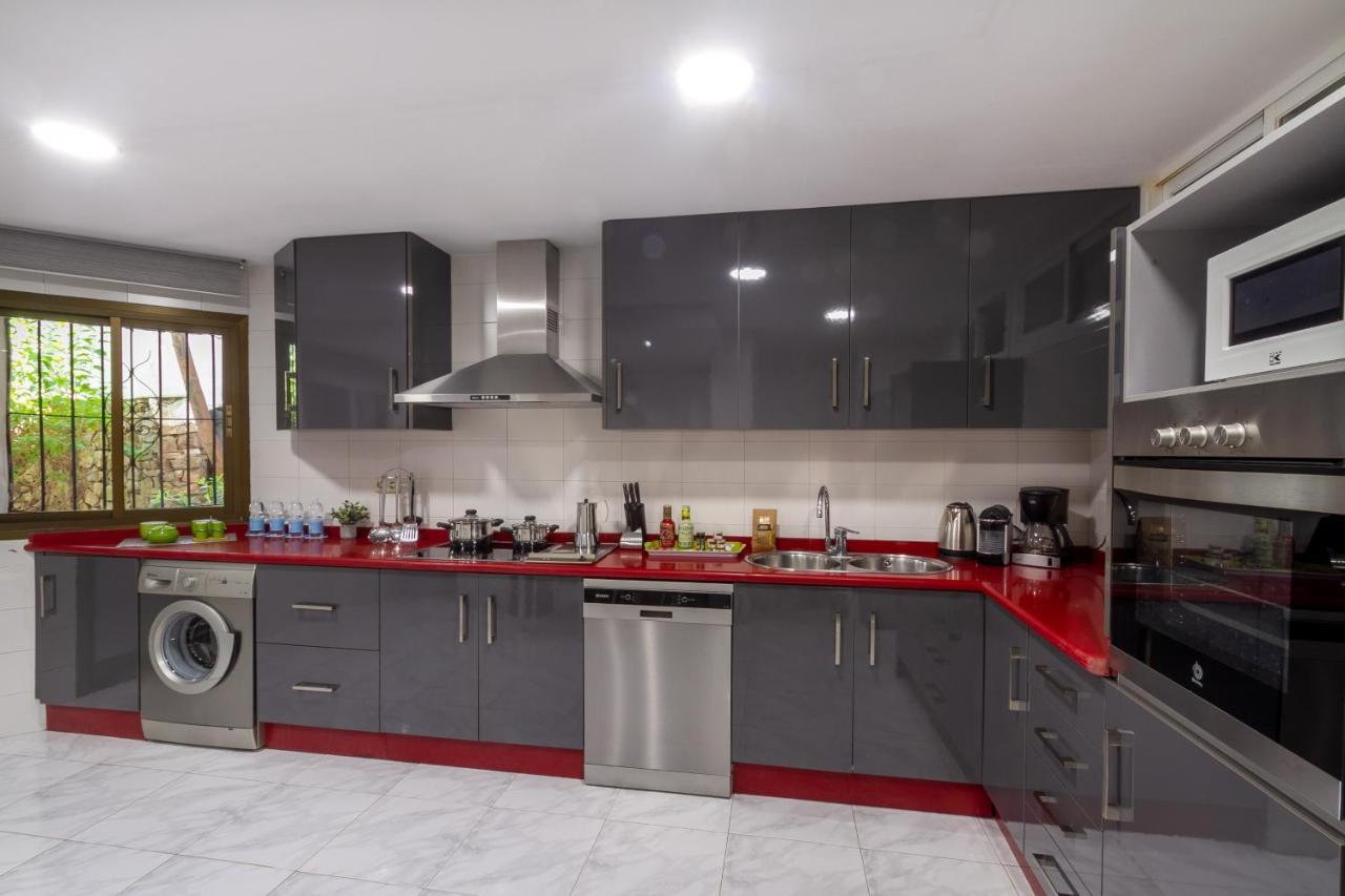 Marbella Banus Suites - Golden Beach Marbella Suite מראה חיצוני תמונה