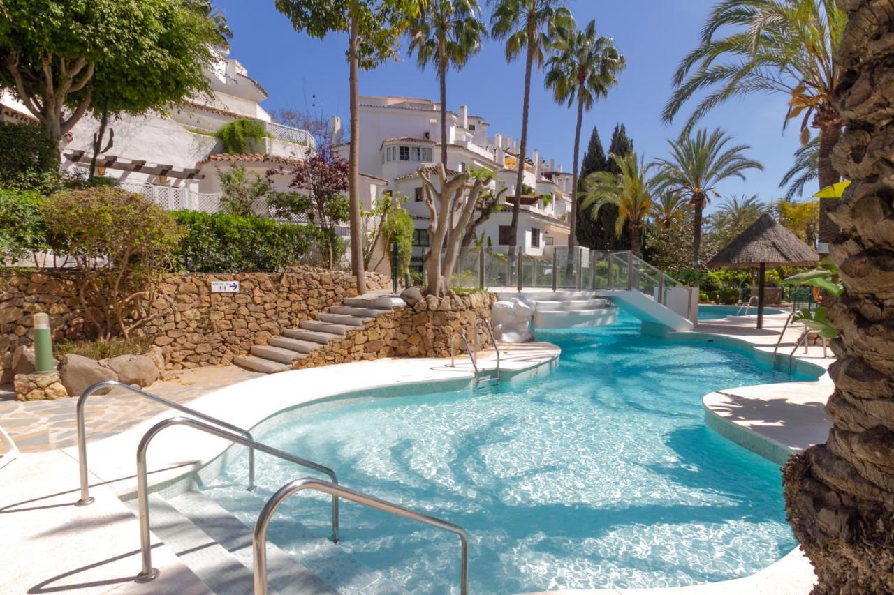 Marbella Banus Suites - Golden Beach Marbella Suite מראה חיצוני תמונה