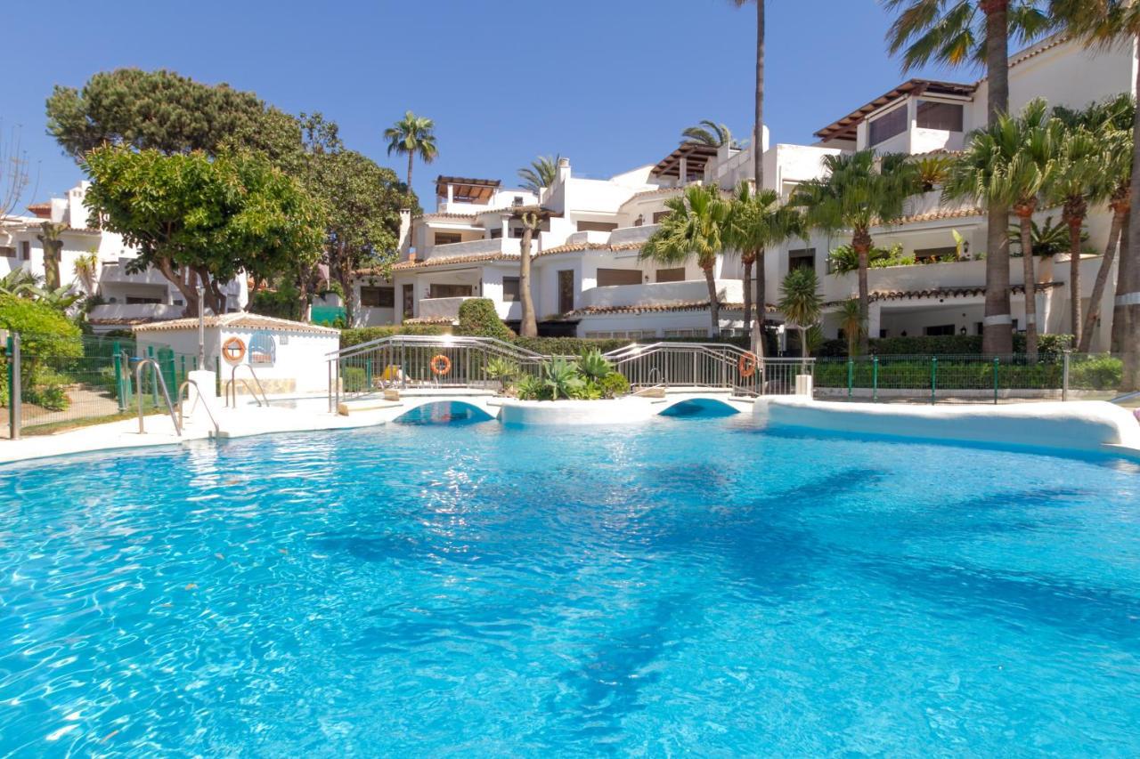 Marbella Banus Suites - Golden Beach Marbella Suite מראה חיצוני תמונה
